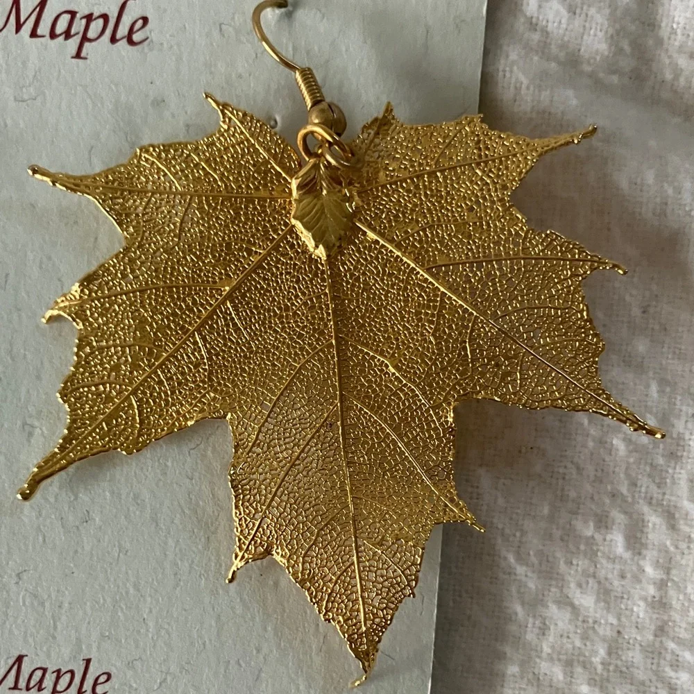 Real Maple Leaves Covered with 18K Gold Hand-crafted Vintage Earrings - Picture 3 of 6